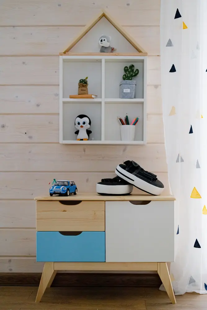 Полка светлая из сосны ТК №2