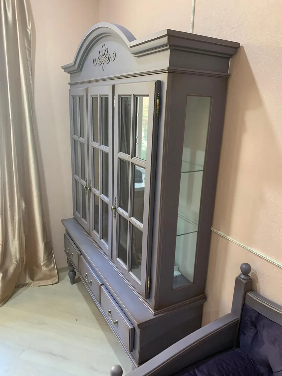 Сервант Валенсия 2-32  сосна