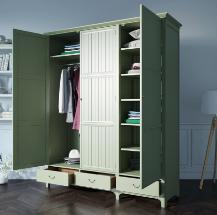 Шкаф трёхстворчатый массив "Olivia"