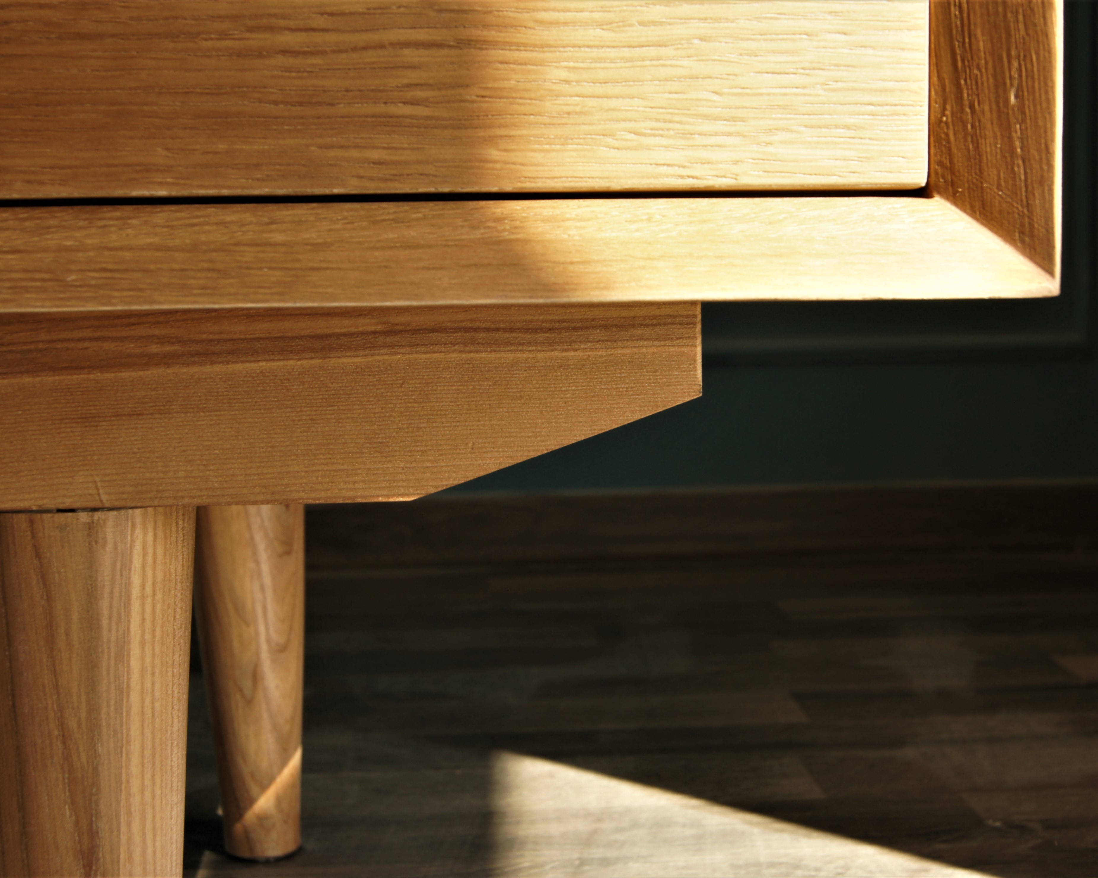 Консоль массив под TV "Bruni" с ящиками