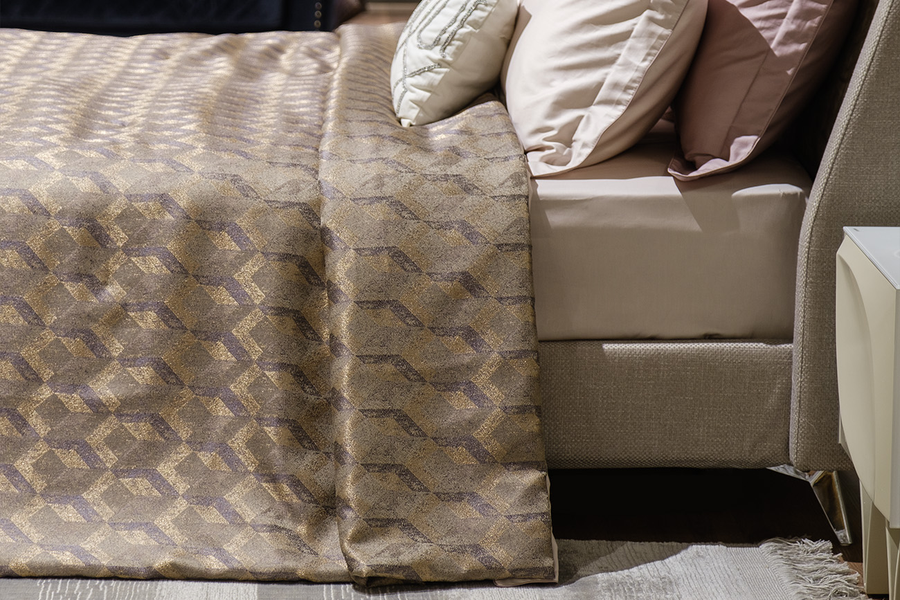 GD-TON05-POKR ZOL Покрывало MODENA золотое 