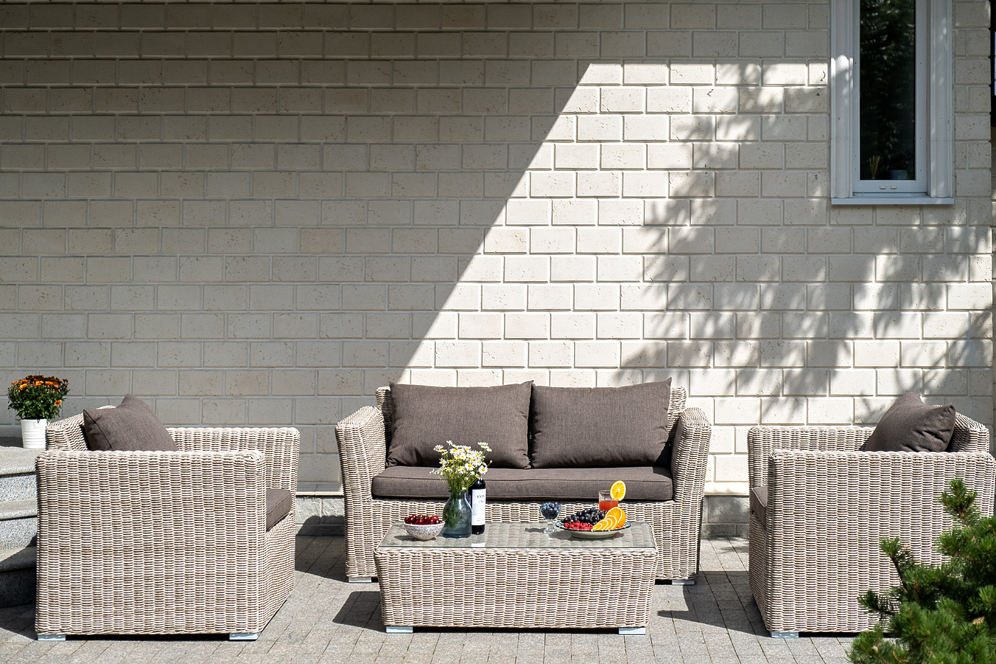 "Капуто" журнальный столик из искусственного ротанга, цвет бежевый