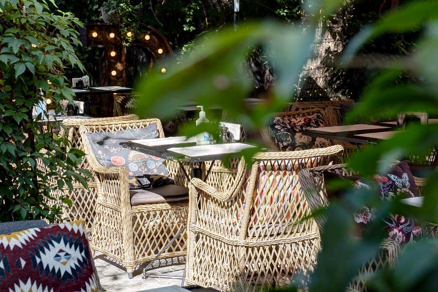 "Латтини" плетеное кресло из искусственного ротанга, цвет соломенный