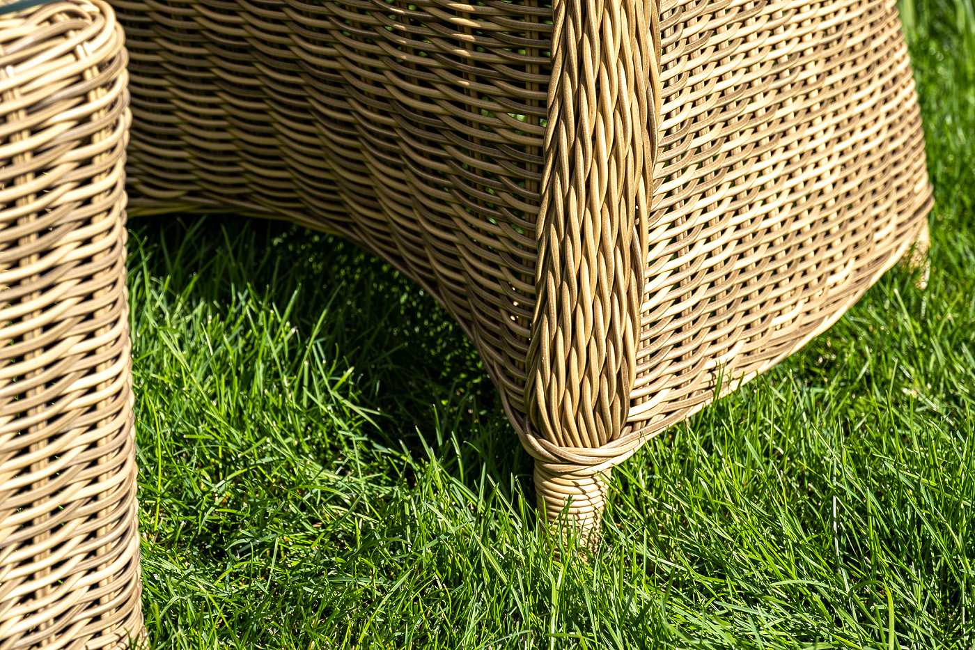 "Равенс" диван двухместный плетенный из ротанга, цвет соломенный